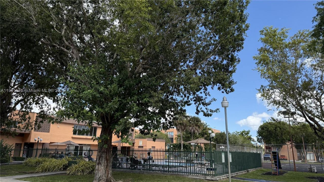 9440 W Flagler St, Unit 306, Miami, FL 33174 Photo