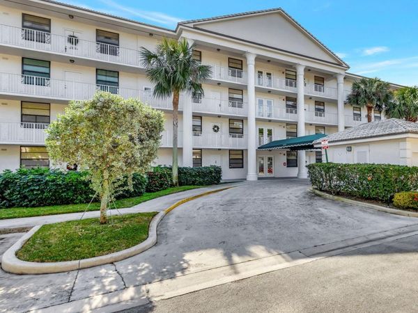 3516 Whitehall Drive, Unit 101, West Palm Beach, FL 33401