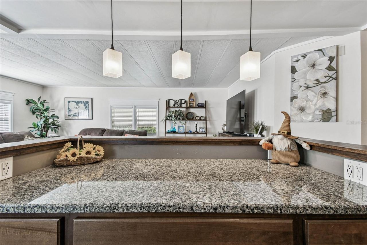 209 E 52nd Avenue Plaza E, Bradenton, FL 34203 Photo