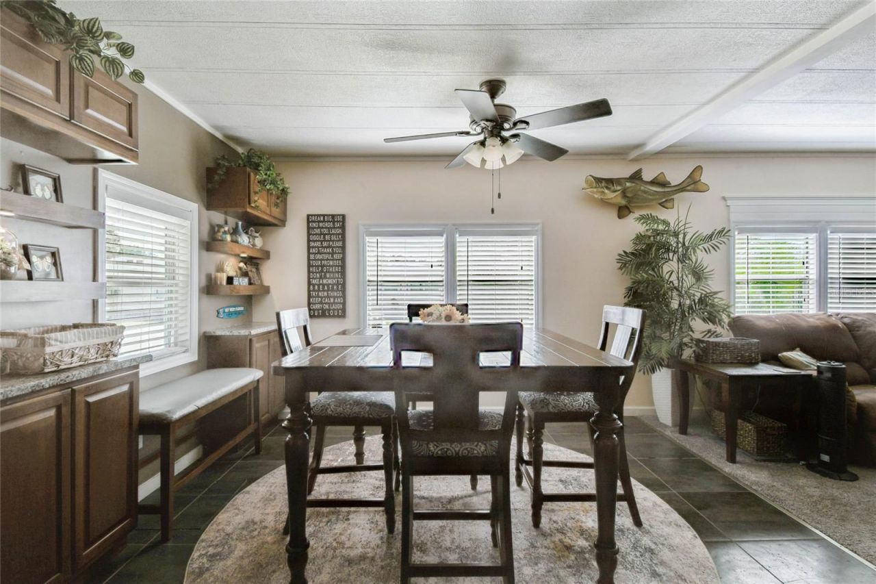 209 E 52nd Avenue Plaza E, Bradenton, FL 34203 Photo