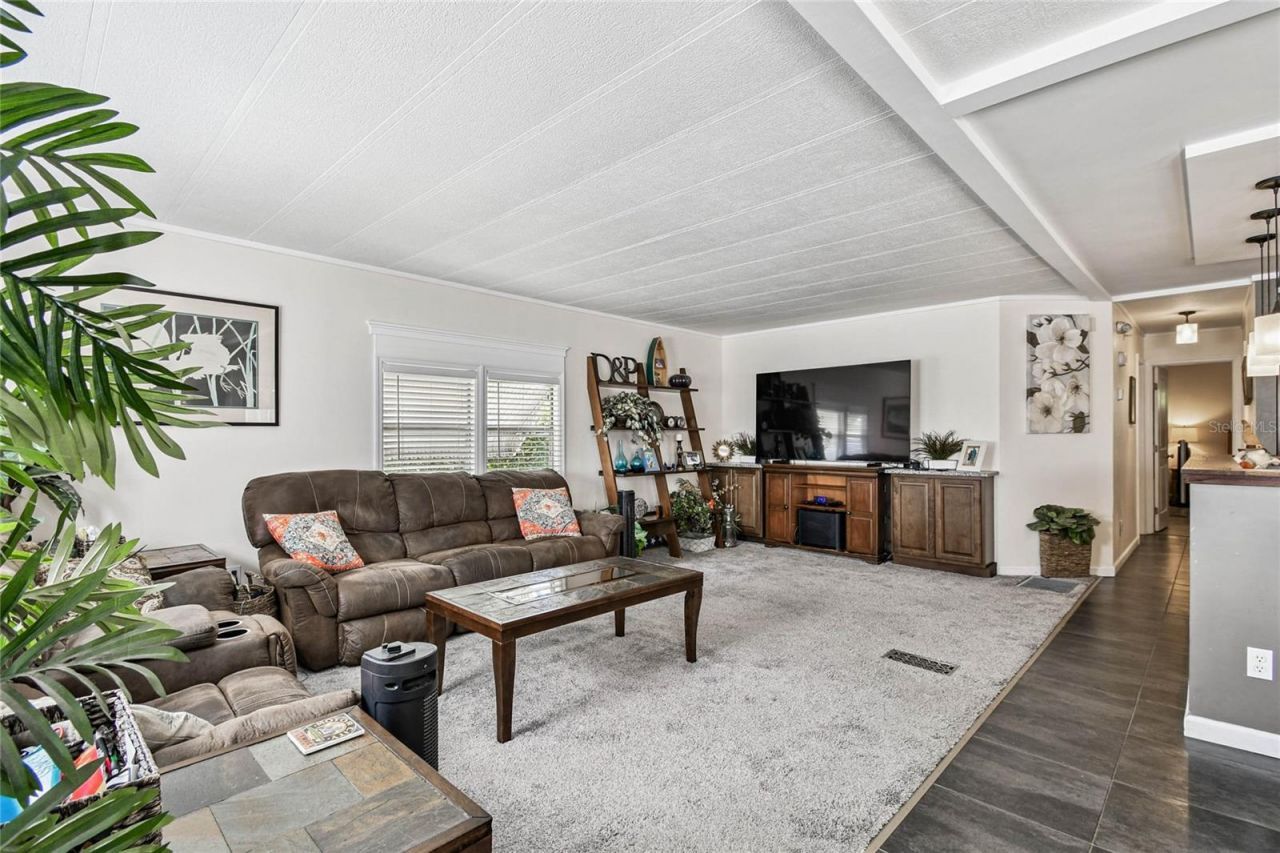 209 E 52nd Avenue Plaza E, Bradenton, FL 34203 Photo