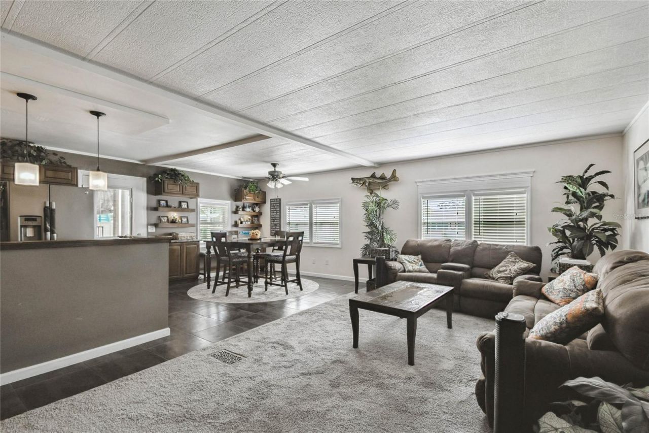 209 E 52nd Avenue Plaza E, Bradenton, FL 34203 Photo