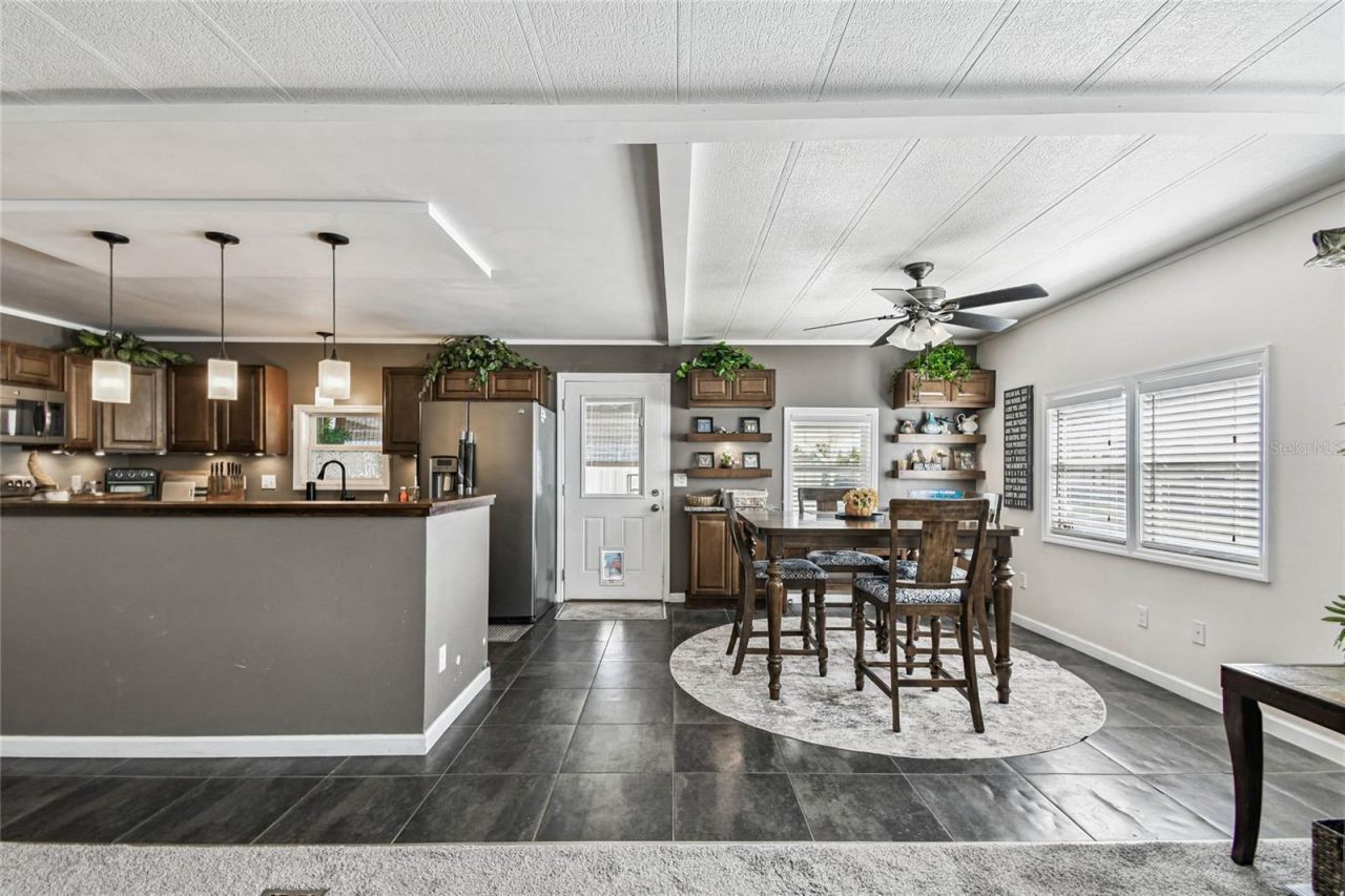 209 E 52nd Avenue Plaza E, Bradenton, FL 34203 Photo