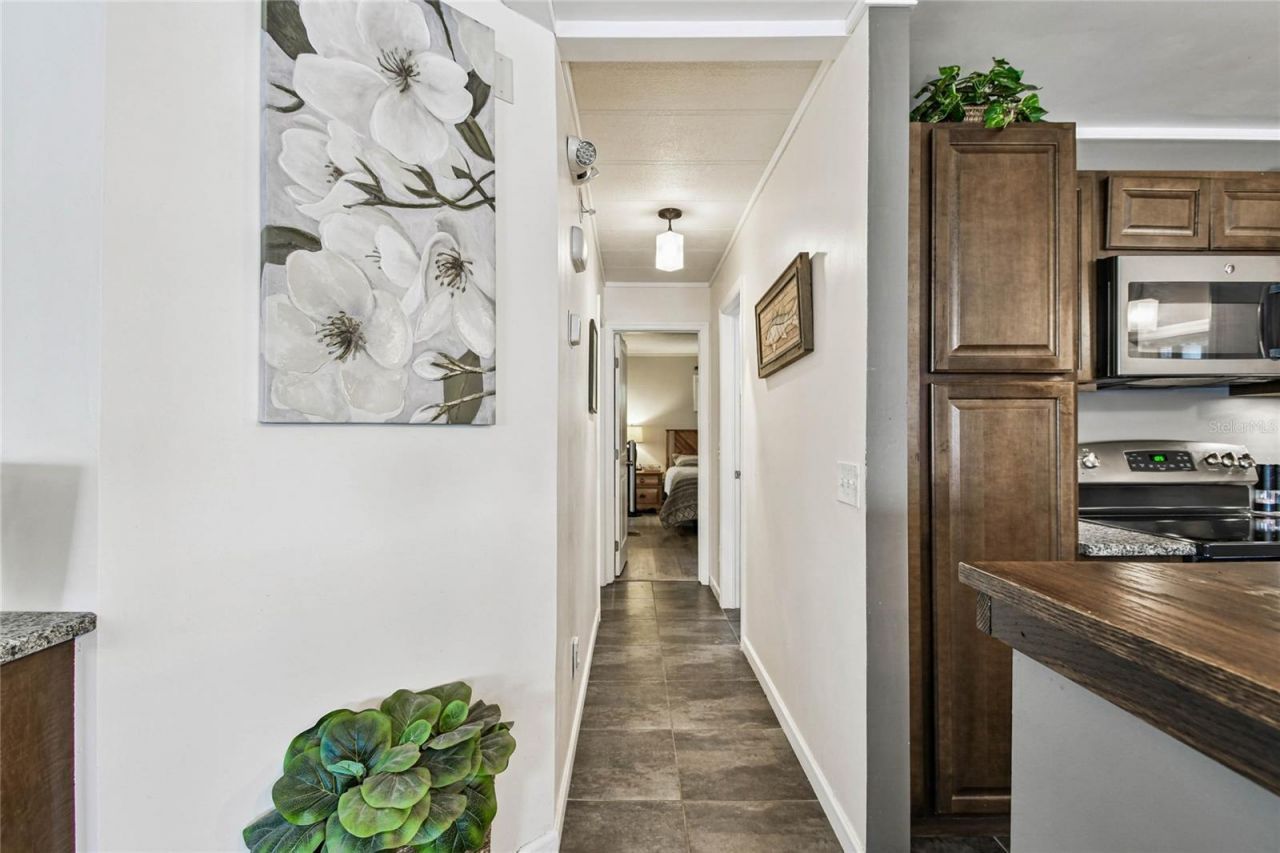 209 E 52nd Avenue Plaza E, Bradenton, FL 34203 Photo