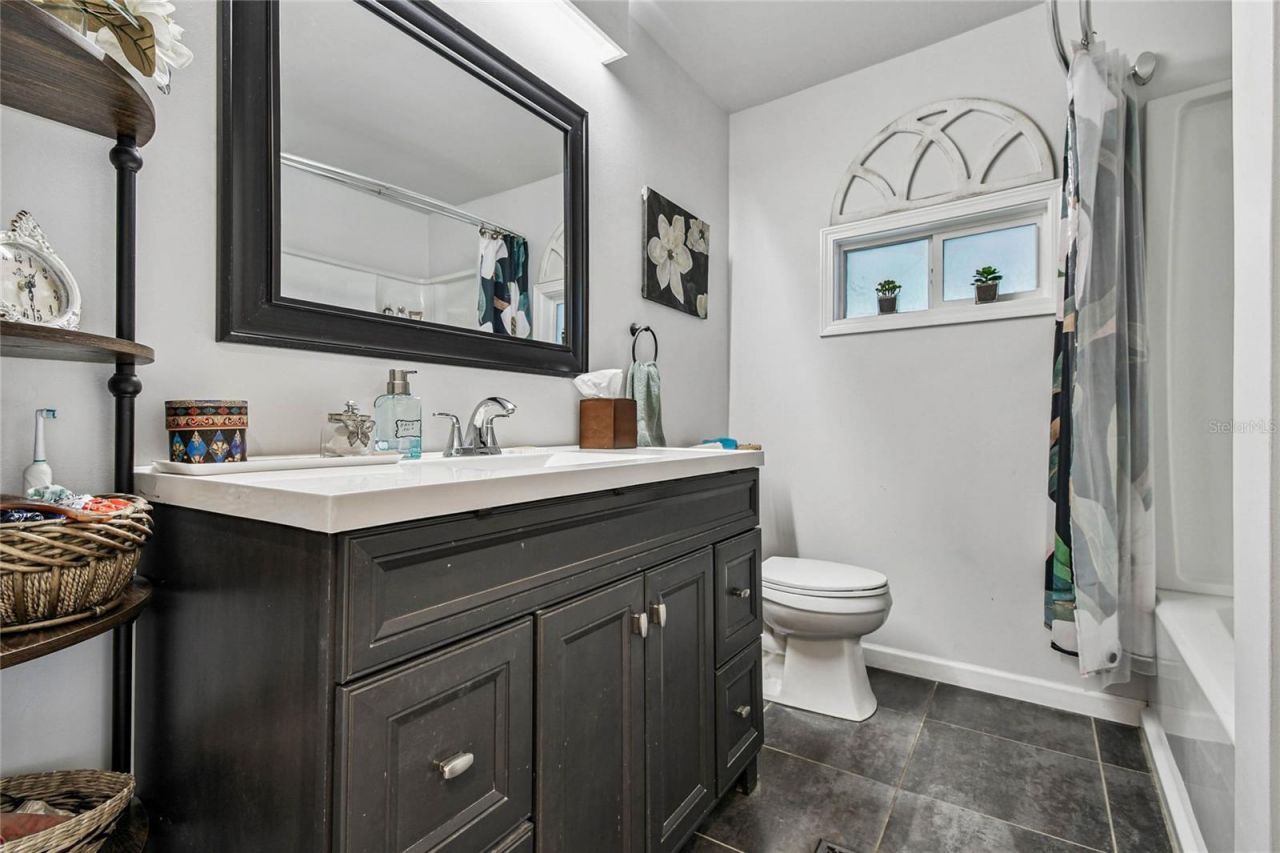 209 E 52nd Avenue Plaza E, Bradenton, FL 34203 Photo