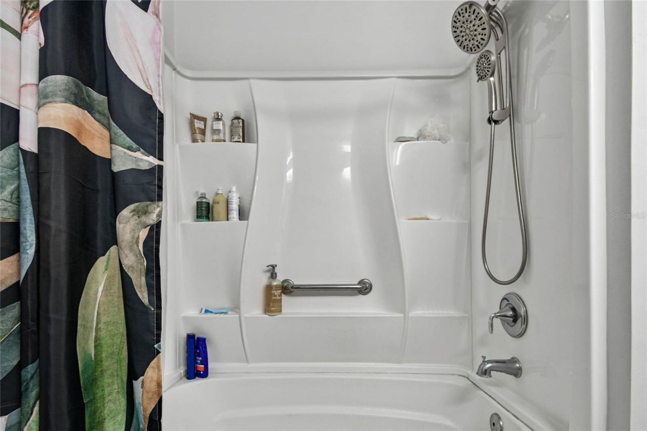 209 E 52nd Avenue Plaza E, Bradenton, FL 34203 Photo