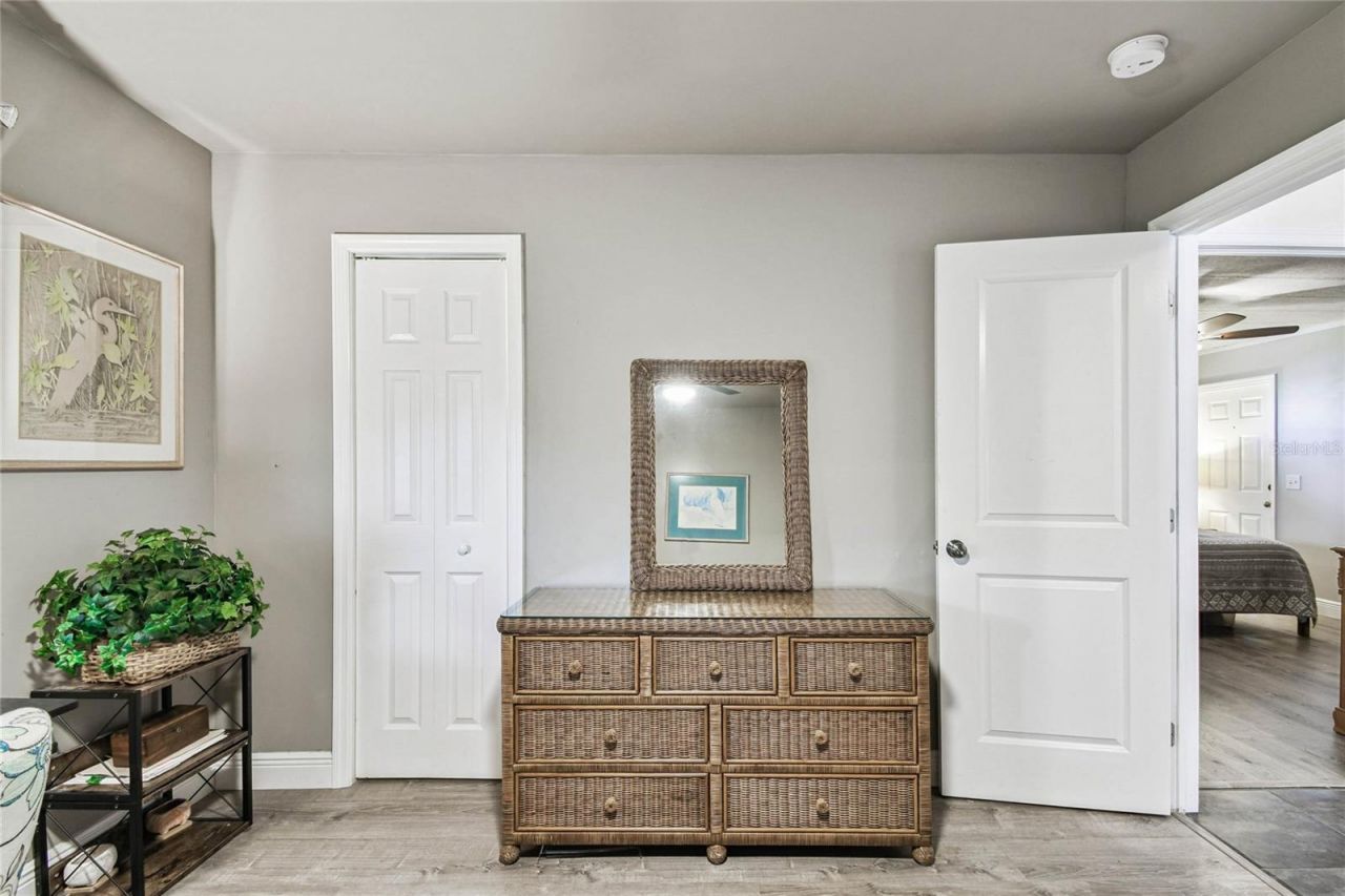 209 E 52nd Avenue Plaza E, Bradenton, FL 34203 Photo