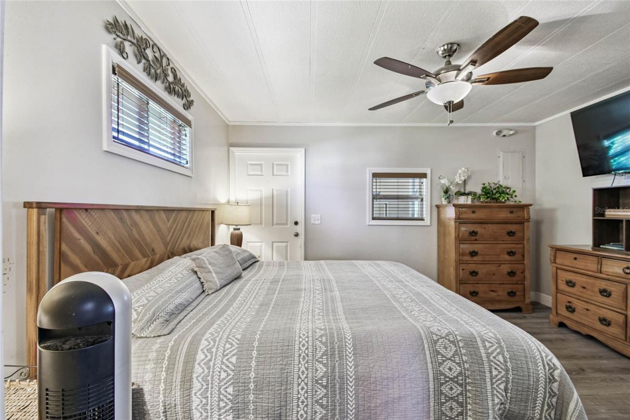 209 E 52nd Avenue Plaza E, Bradenton, FL 34203 Photo