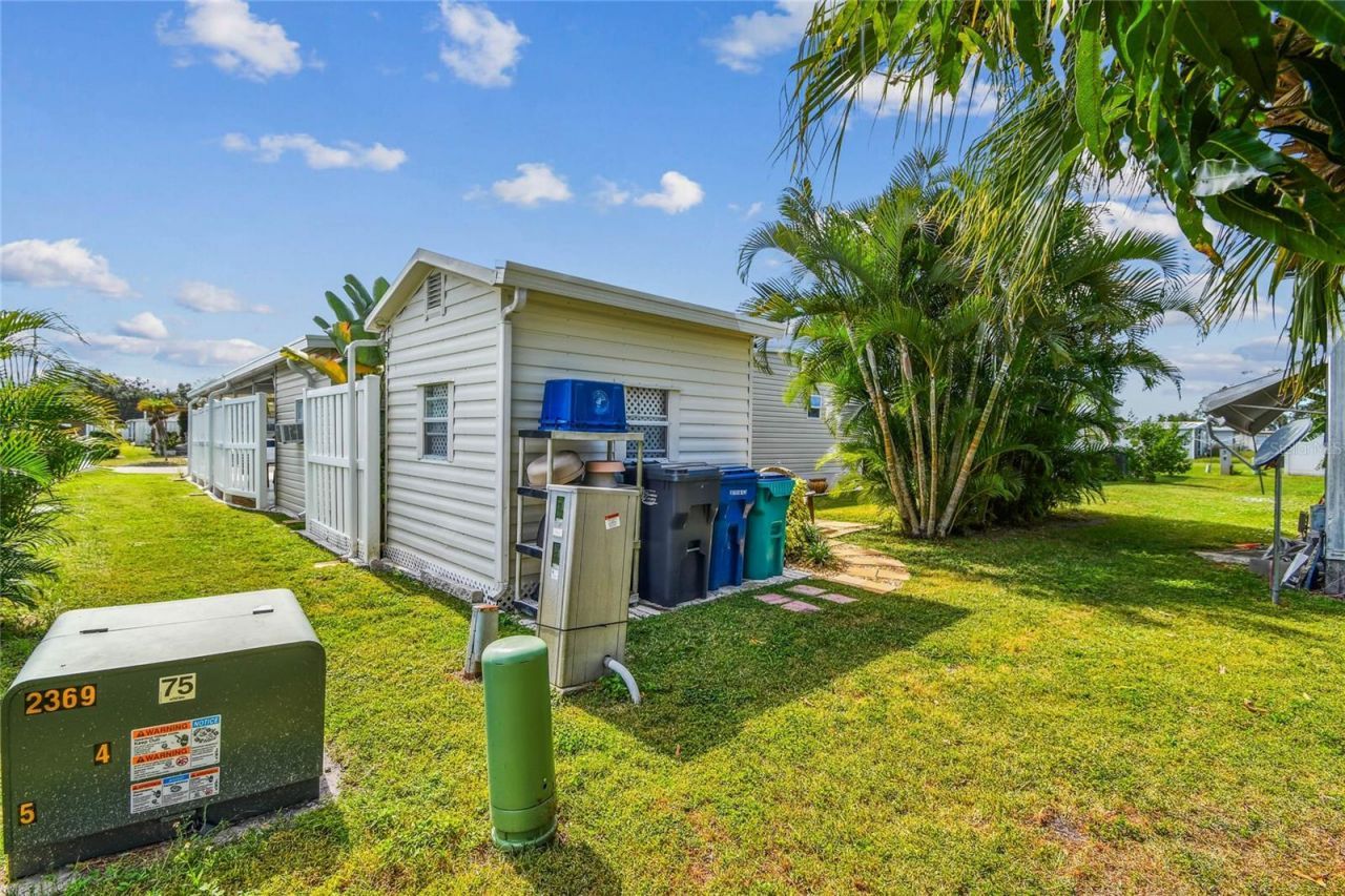 209 E 52nd Avenue Plaza E, Bradenton, FL 34203 Photo