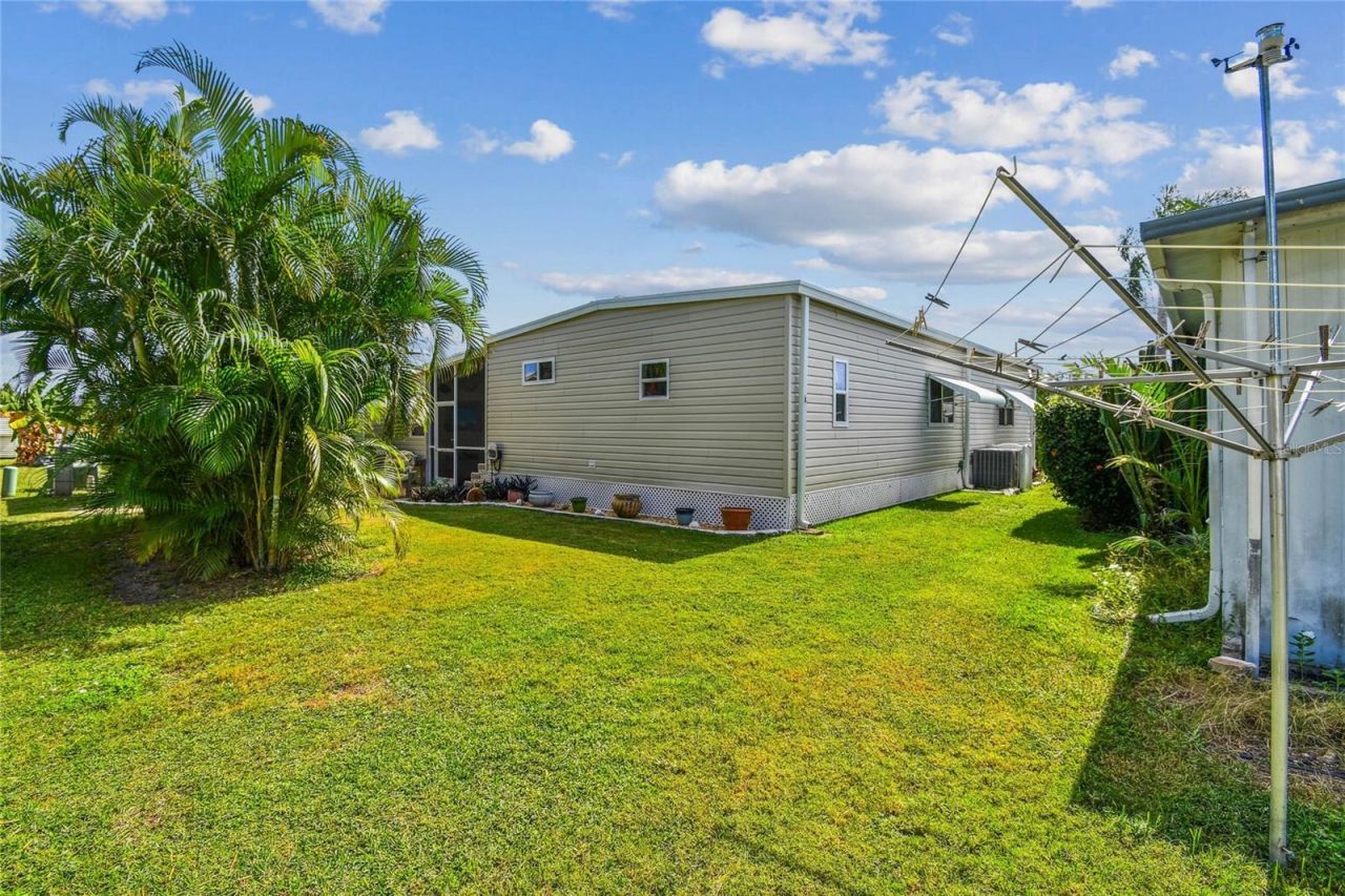 209 E 52nd Avenue Plaza E, Bradenton, FL 34203 Photo