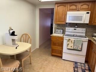 8101 11th N St N, Unit 320, Saint Petersburg, FL 33702 Photo