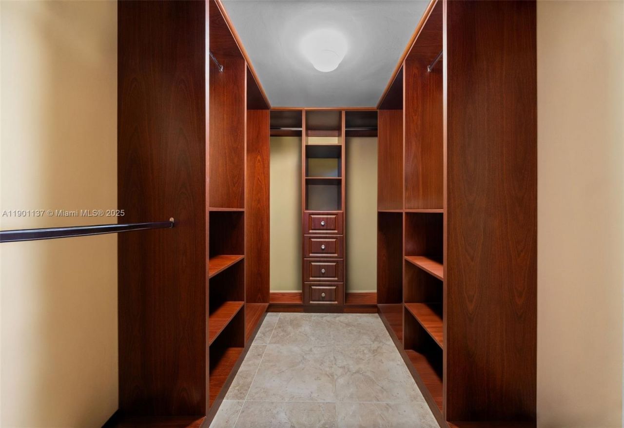 2030 S Ocean Dr, Unit 1701, Hallandale Beach, FL 33009 Photo