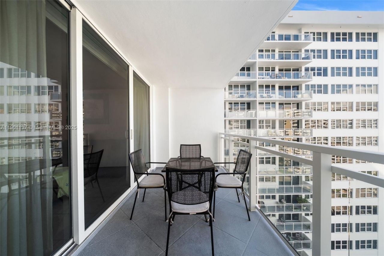 2030 S Ocean Dr, Unit 1701, Hallandale Beach, FL 33009 Photo