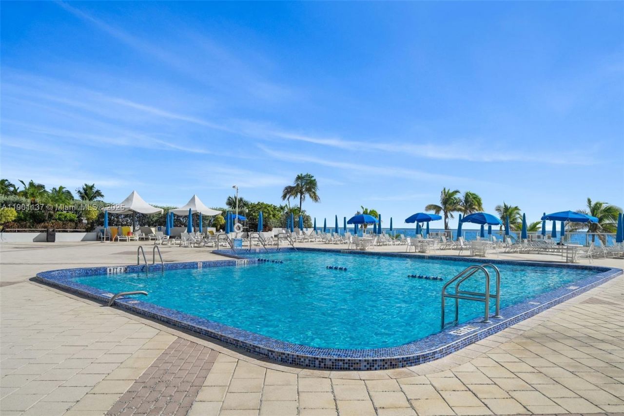 2030 S Ocean Dr, Unit 1701, Hallandale Beach, FL 33009 Photo