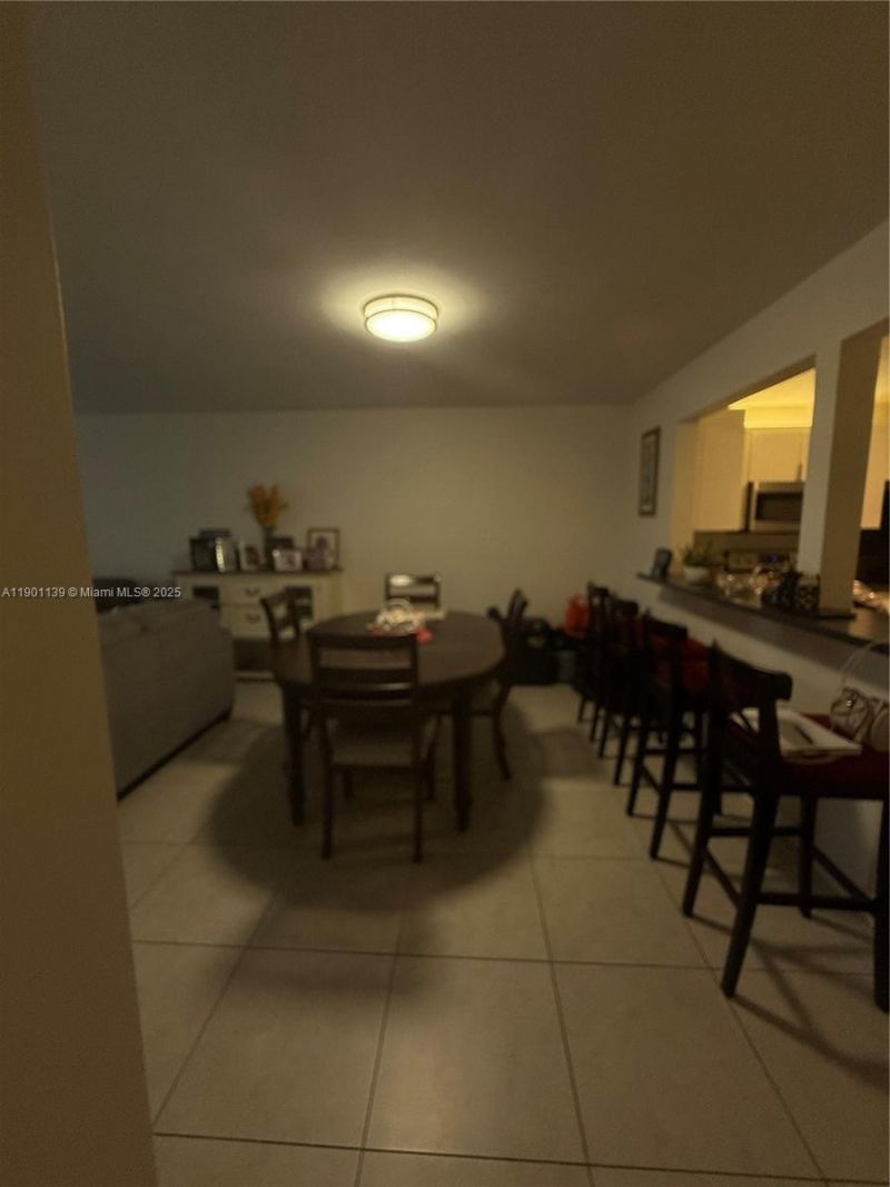 2850 Somerset Dr, Unit 202L, Lauderdale Lakes, FL 33311 Photo