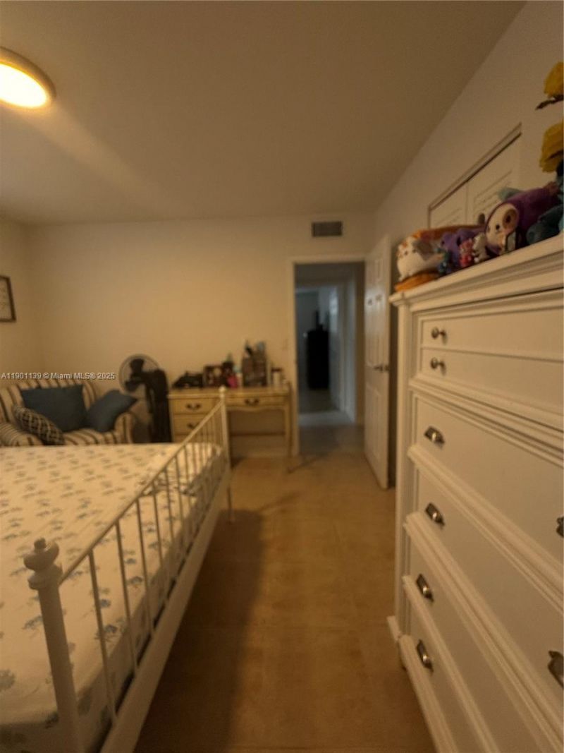 2850 Somerset Dr, Unit 202L, Lauderdale Lakes, FL 33311 Photo