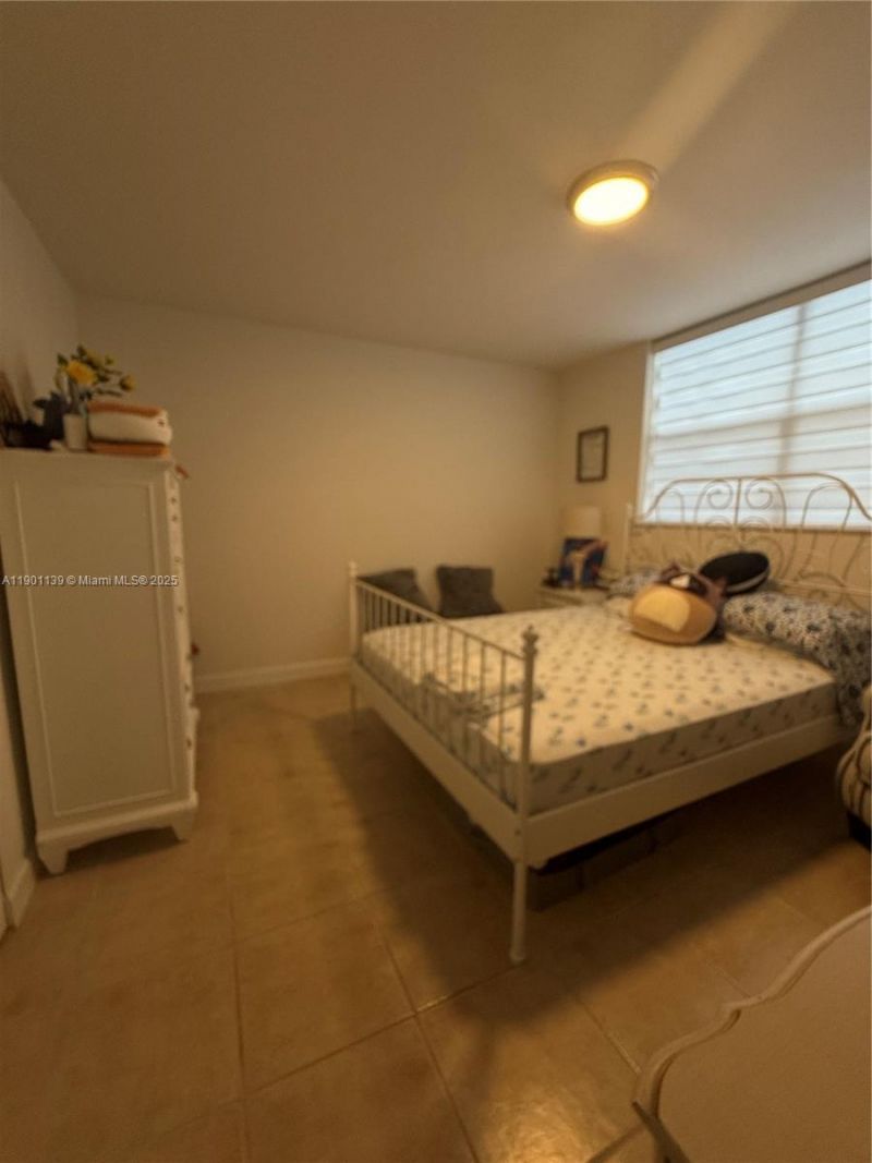 2850 Somerset Dr, Unit 202L, Lauderdale Lakes, FL 33311 Photo