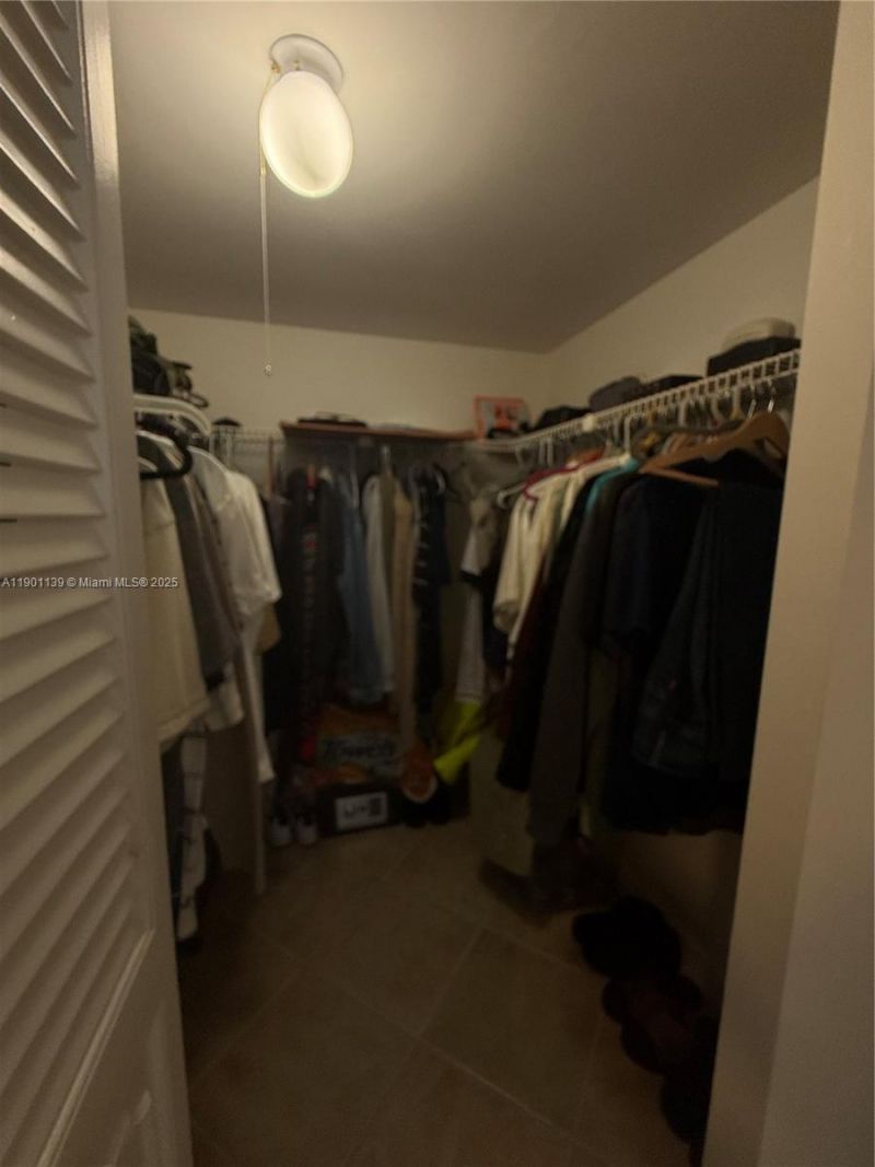 2850 Somerset Dr, Unit 202L, Lauderdale Lakes, FL 33311 Photo