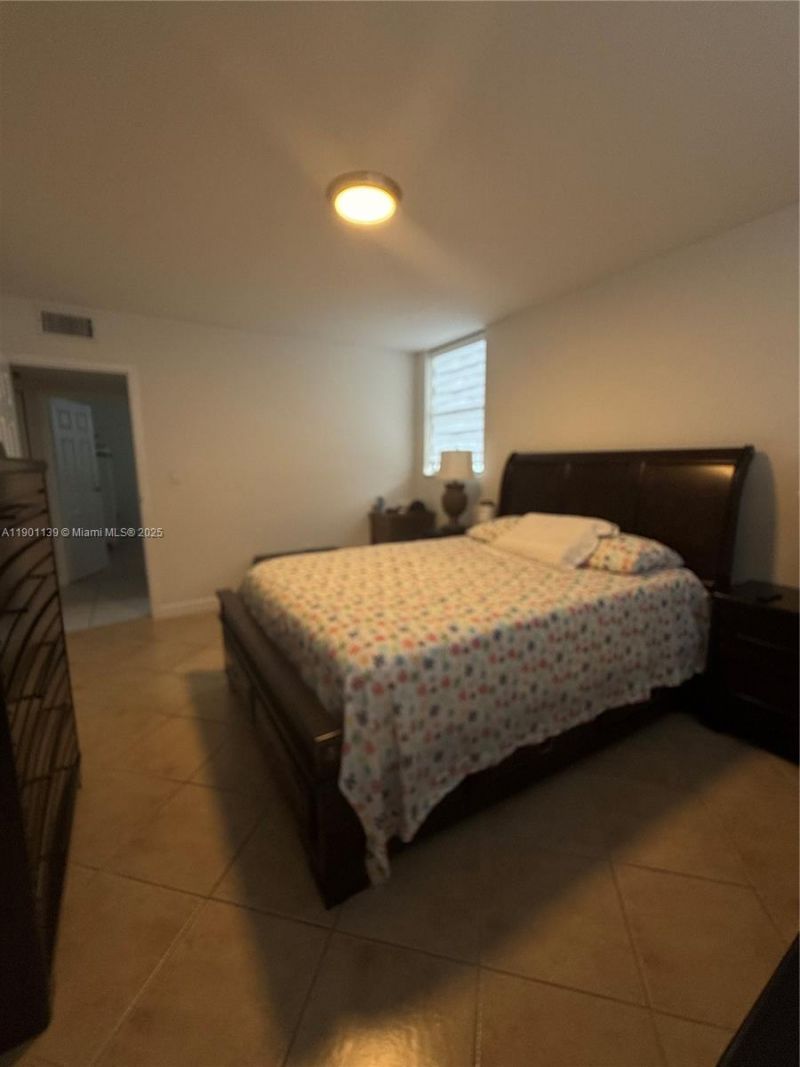 2850 Somerset Dr, Unit 202L, Lauderdale Lakes, FL 33311 Photo
