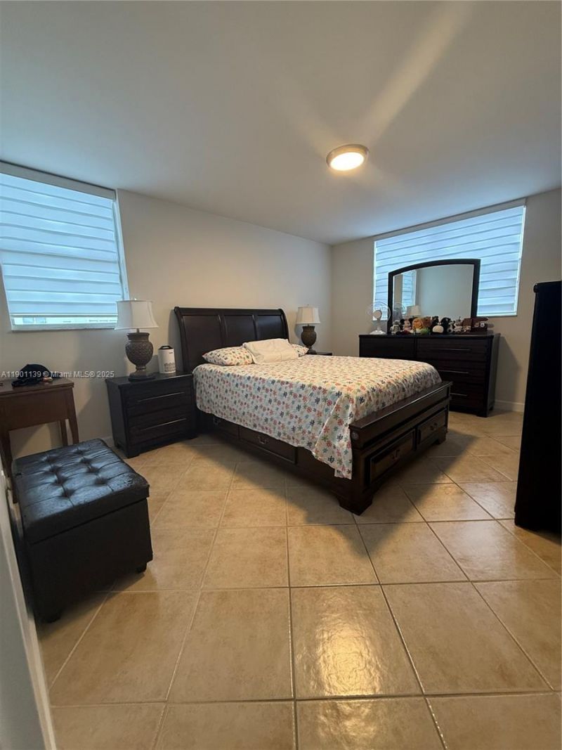 2850 Somerset Dr, Unit 202L, Lauderdale Lakes, FL 33311 Photo