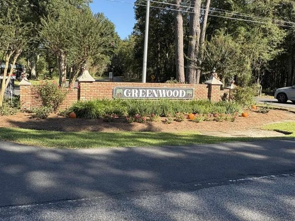 135 Tidecrest Dr, Baton Rouge, LA 70811