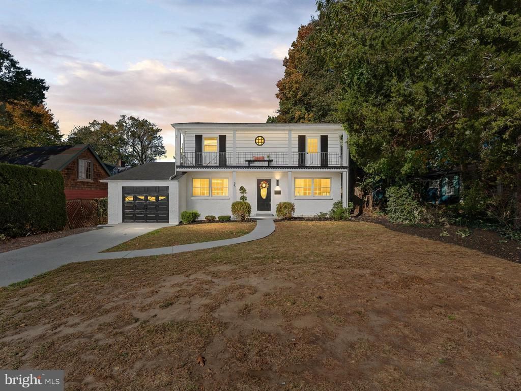 25 N Evergreen Avenue, Woodbury, NJ 08096 Main Photo