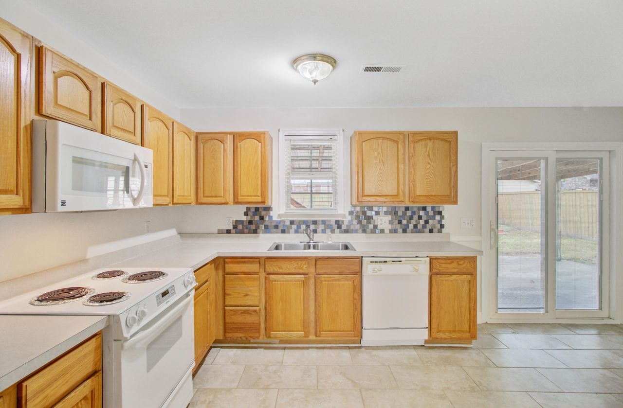 1232 Saylor Alley Photo 13