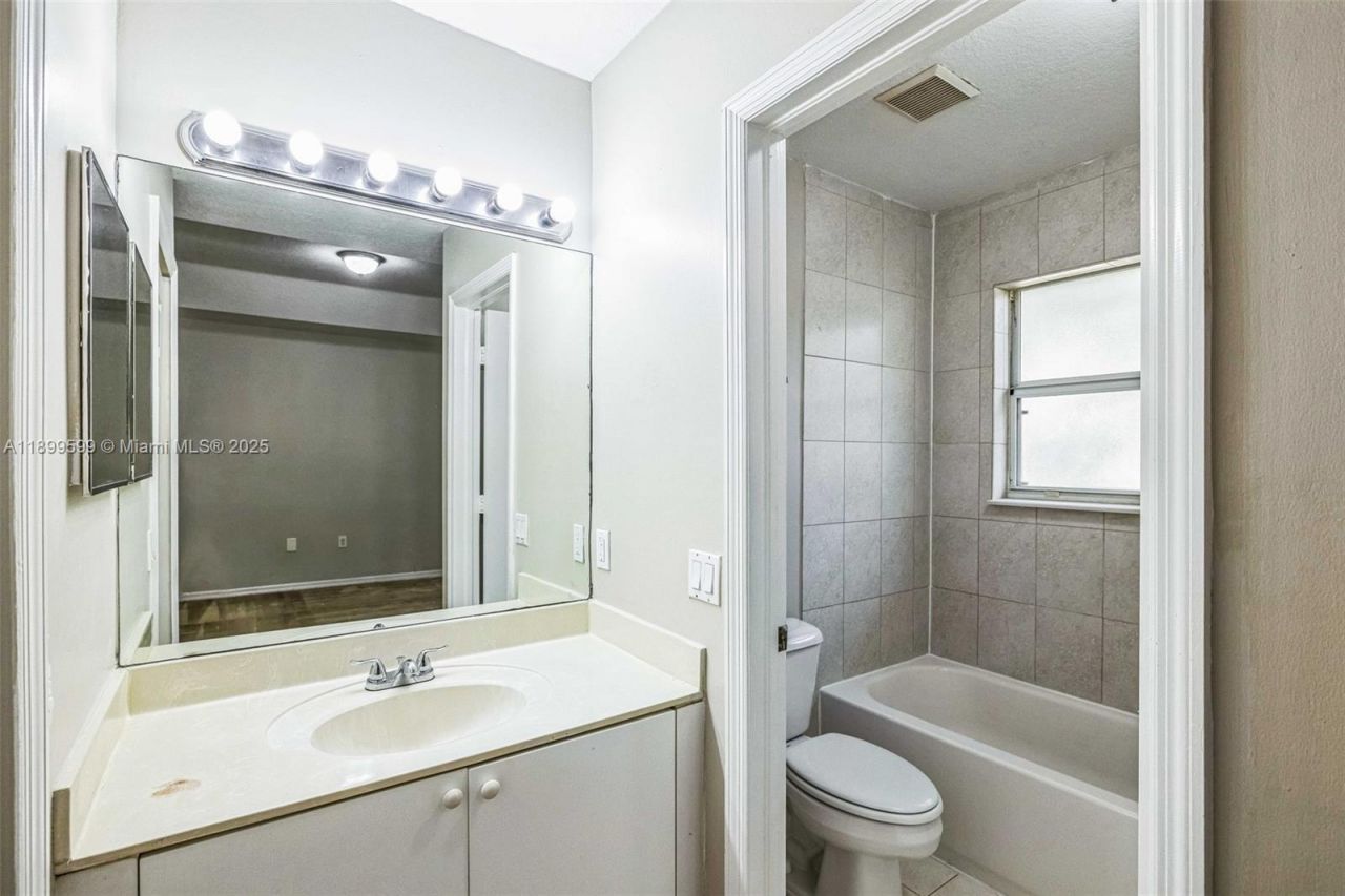 1655 SE 30th St, Homestead, FL 33035 Photo