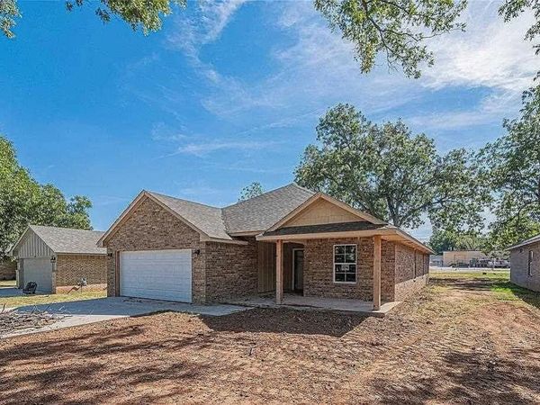 412 Grove Street, Perry, OK 73077