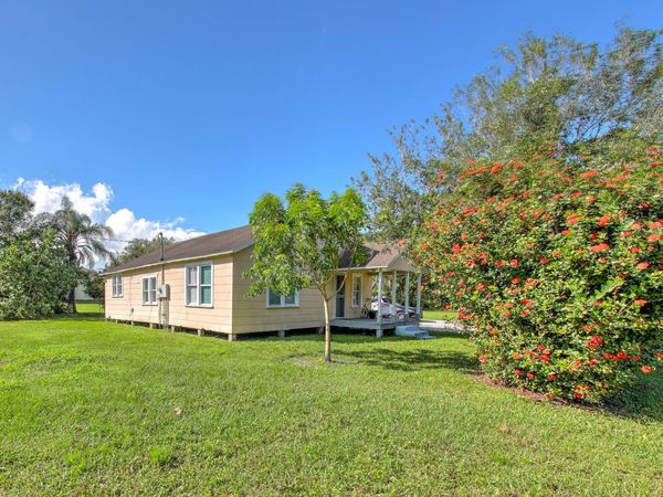 3195 McNeil Road, Fort Pierce, FL 34981