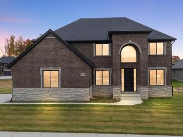 24166 Sawgrass Drive, Macomb Twp, MI 48042