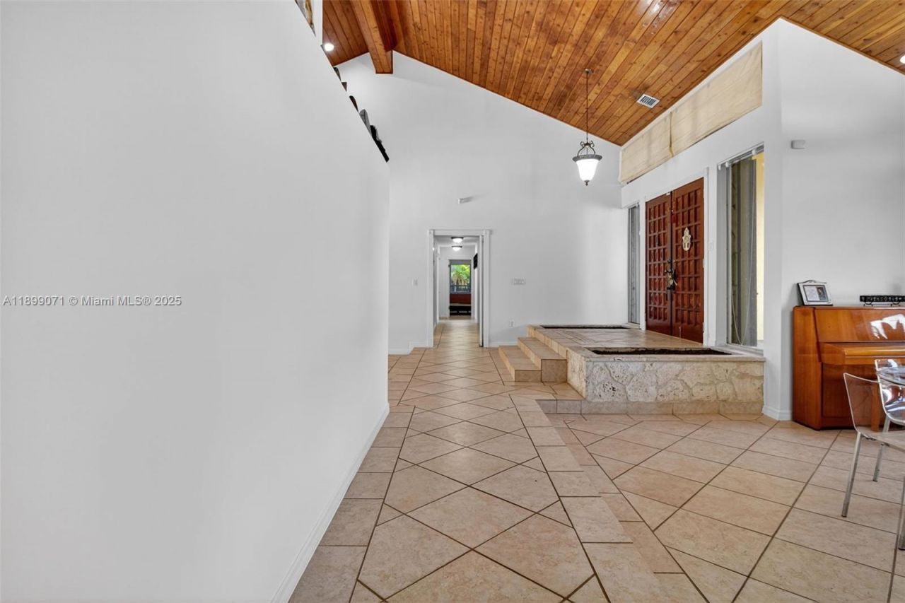 7720 SW 176th St, Palmetto Bay, FL 33157 Photo