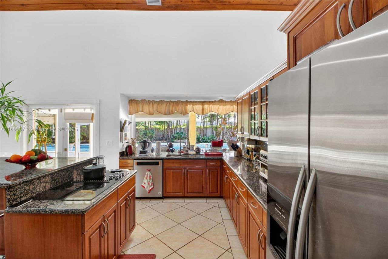 7720 SW 176th St, Palmetto Bay, FL 33157 Photo