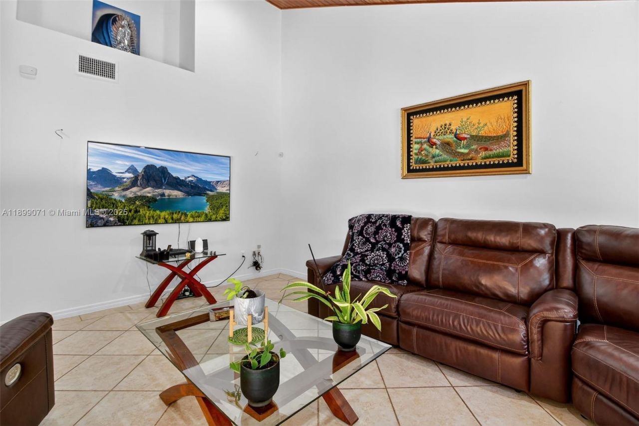 7720 SW 176th St, Palmetto Bay, FL 33157 Photo