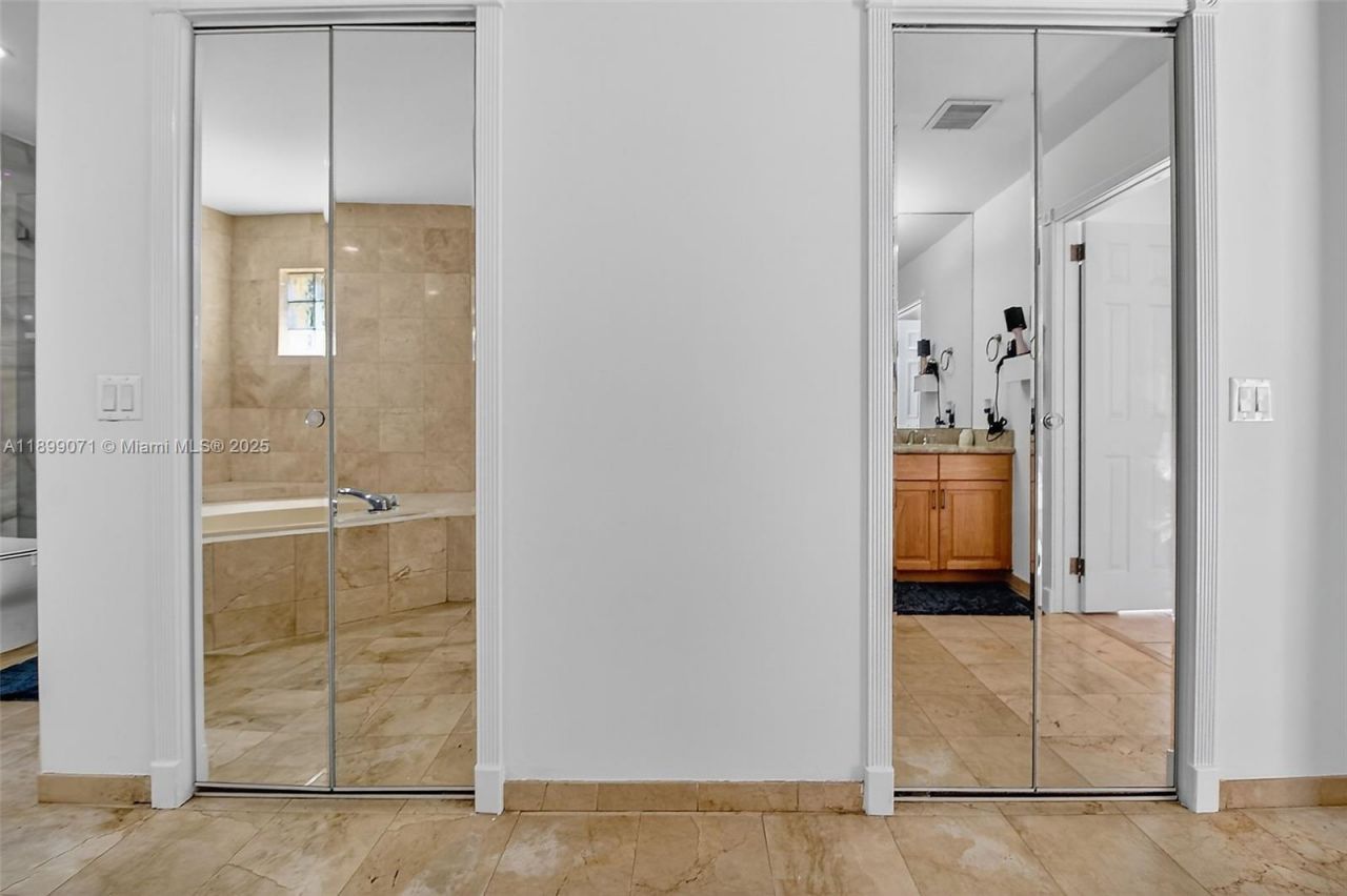 7720 SW 176th St, Palmetto Bay, FL 33157 Photo