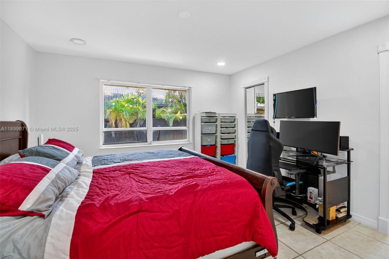 7720 SW 176th St, Palmetto Bay, FL 33157 Photo