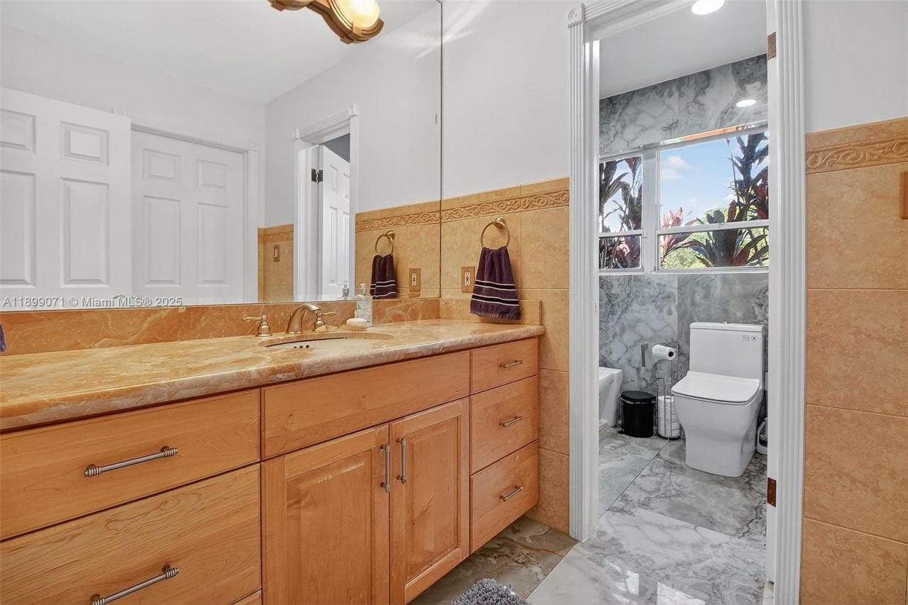 7720 SW 176th St, Palmetto Bay, FL 33157 Photo