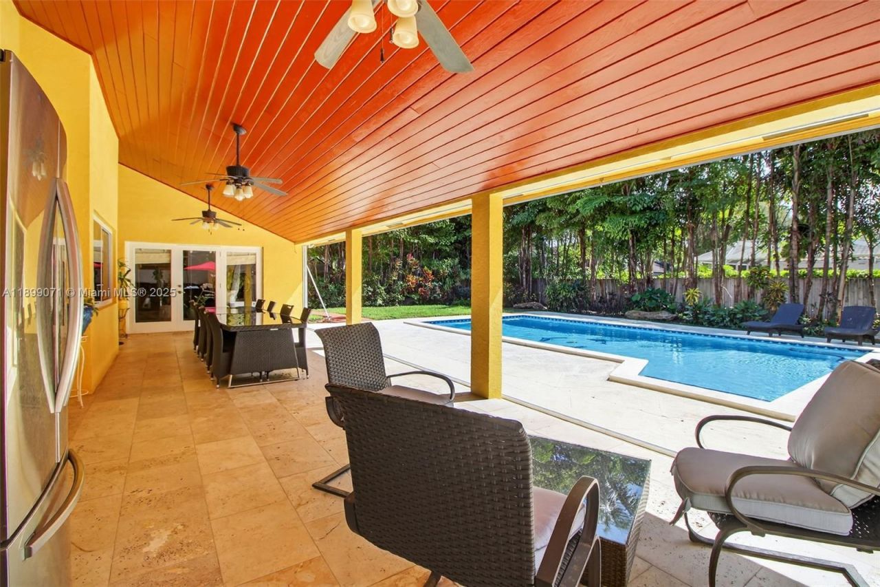 7720 SW 176th St, Palmetto Bay, FL 33157 Photo