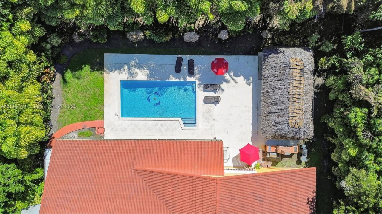 7720 SW 176th St, Palmetto Bay, FL 33157 Photo