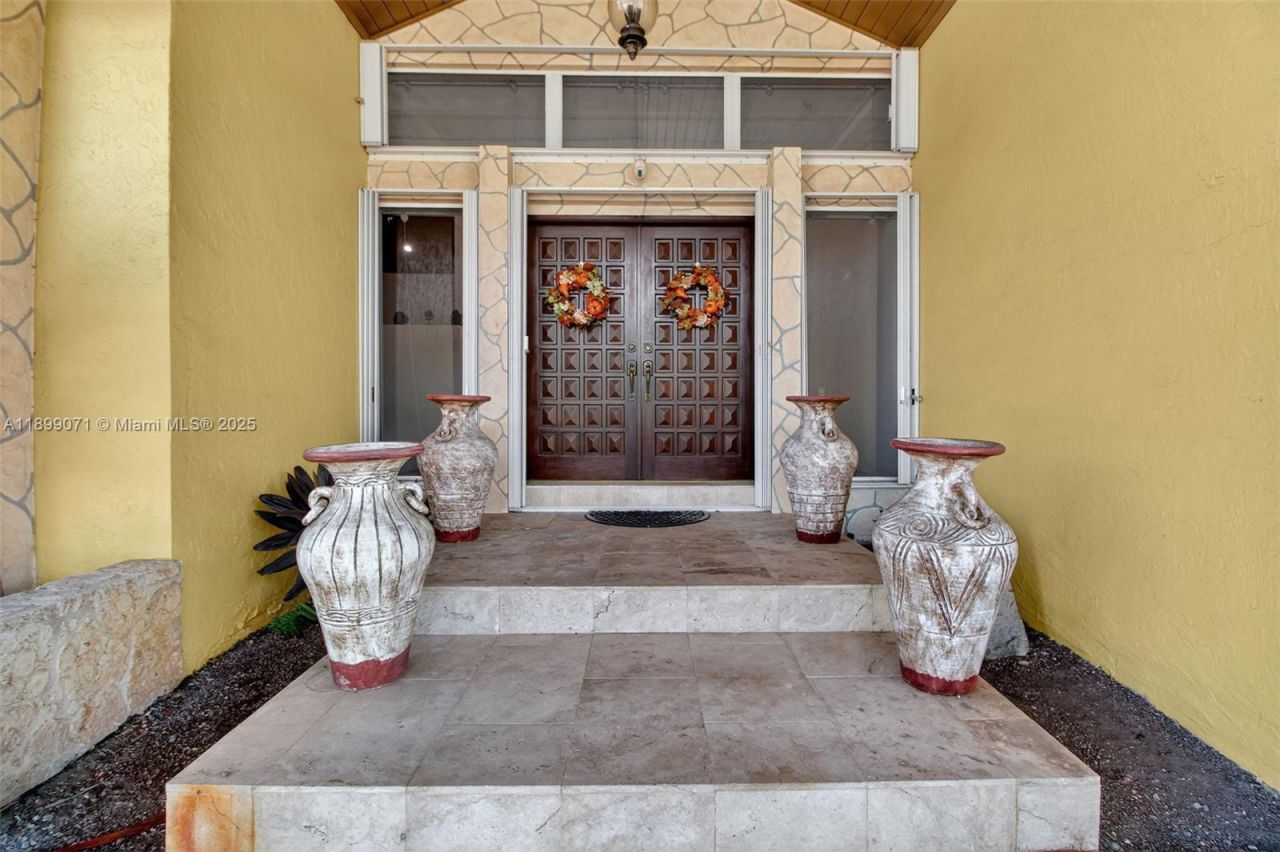 7720 SW 176th St, Palmetto Bay, FL 33157 Photo