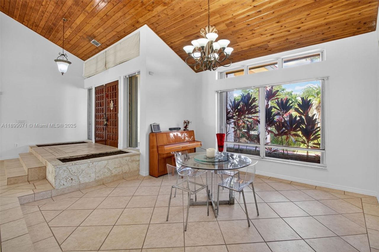 7720 SW 176th St, Palmetto Bay, FL 33157 Photo