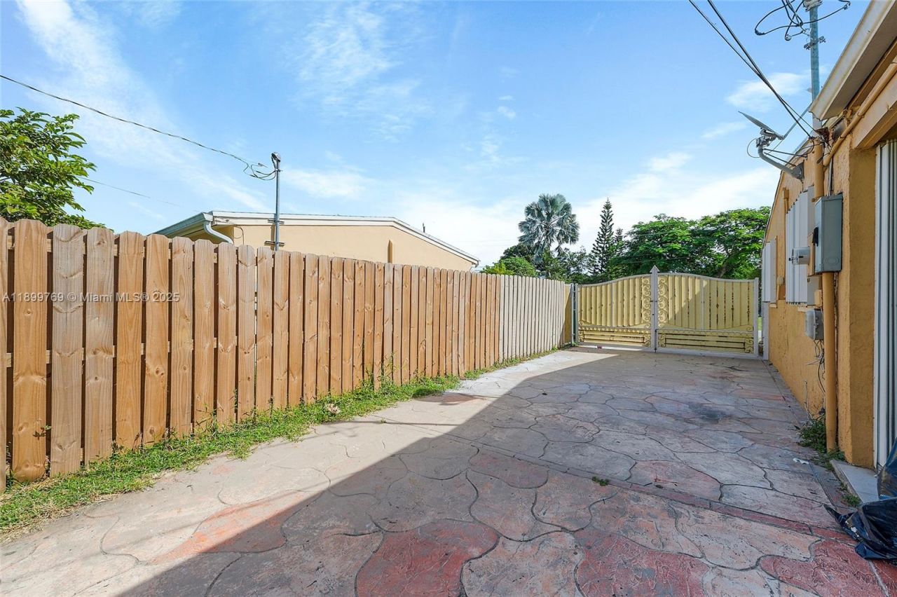 2545 NW 59th Ave, Margate, FL 33063 Photo