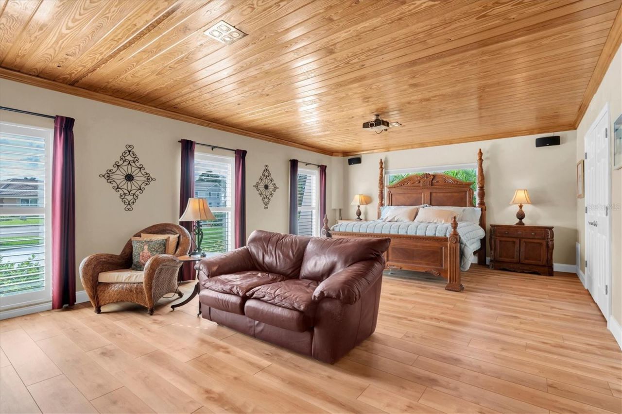 5900 Leeland Street S, Saint Petersburg, FL 33715 Photo