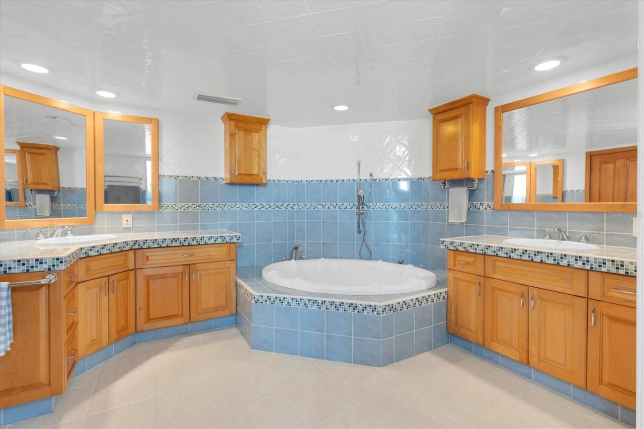 5900 Leeland Street S, Saint Petersburg, FL 33715 Photo