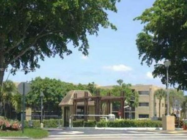 8075 SW 107th Ave, Unit 305, Miami, FL 33173