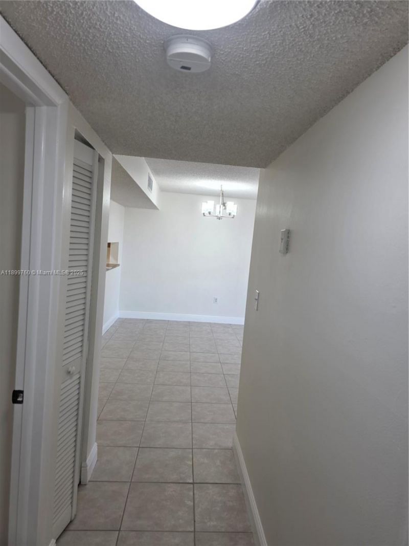 8075 SW 107th Ave, Unit 305, Miami, FL 33173 Photo