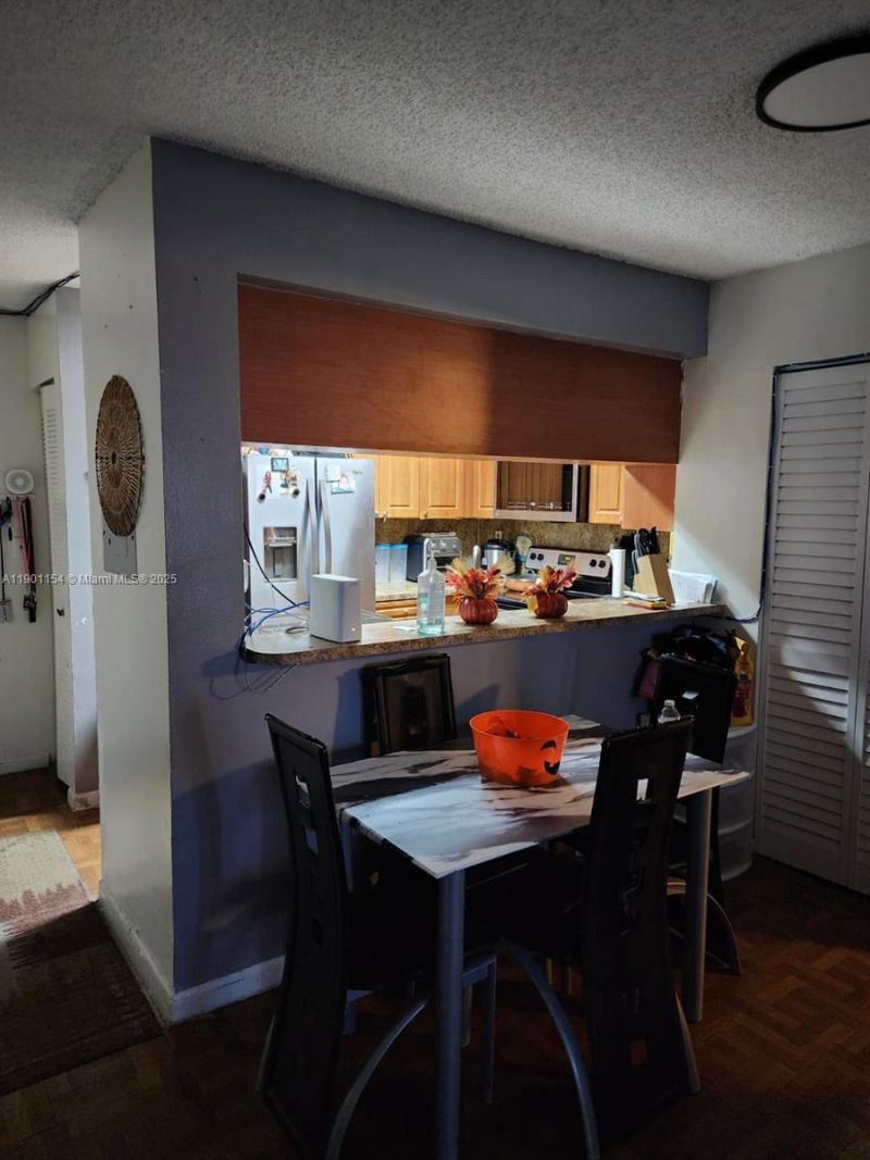 2221 S Sherman Cir, Unit 304, Miramar, FL 33025 Photo