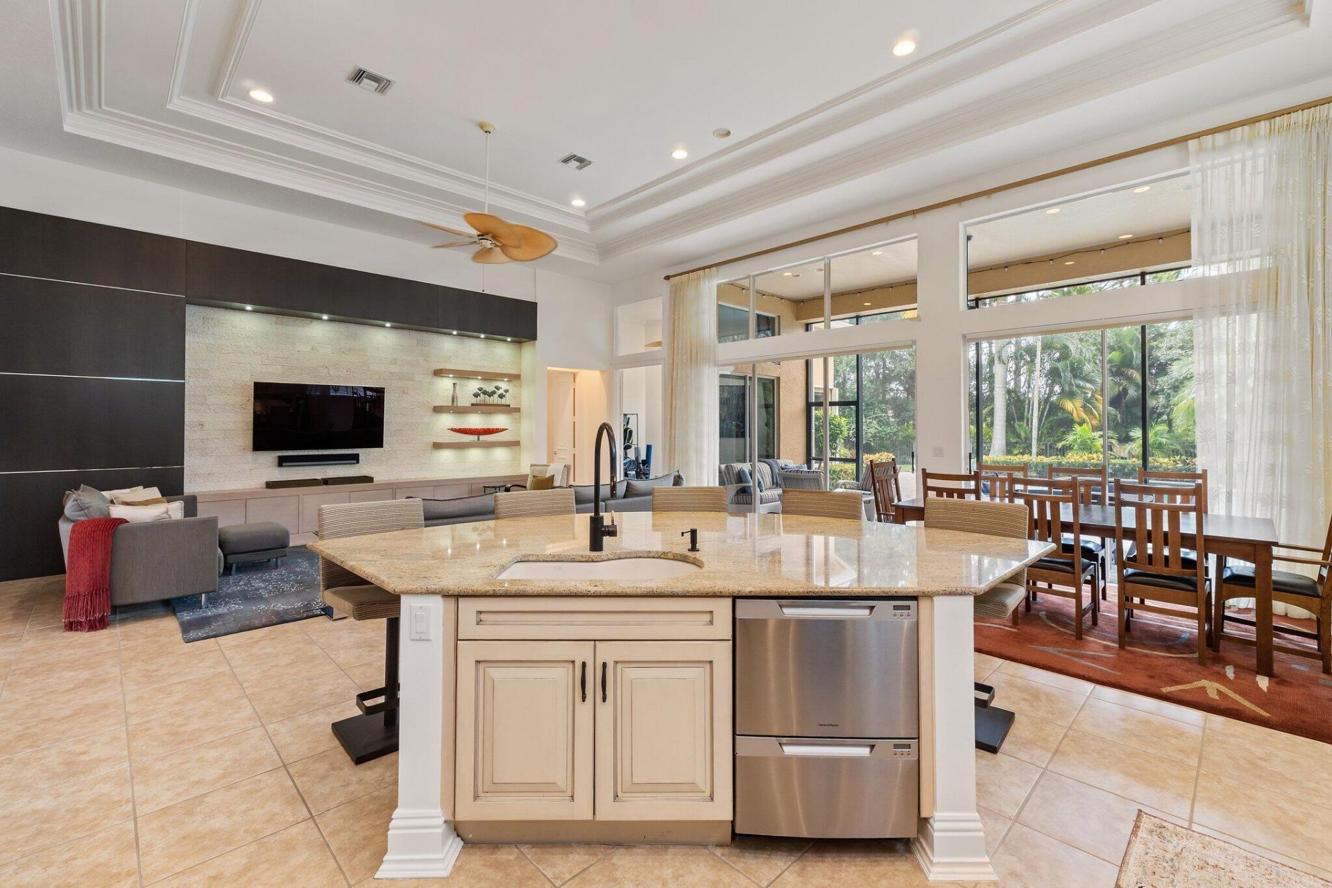 108 Via Paradisio, Palm Beach Gardens, FL 33418 Photo