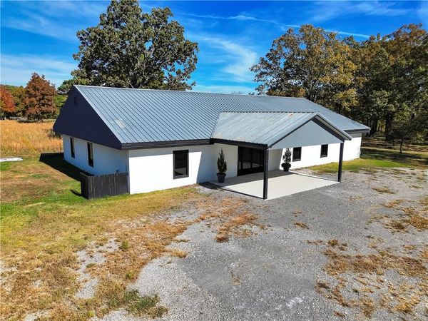 1390 N Legion Drive, Tahlequah, OK 74464
