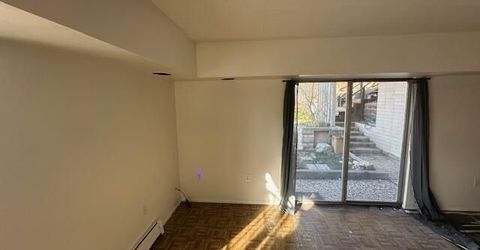 400 Minerva Lane, Reno, NV 89503 Photo